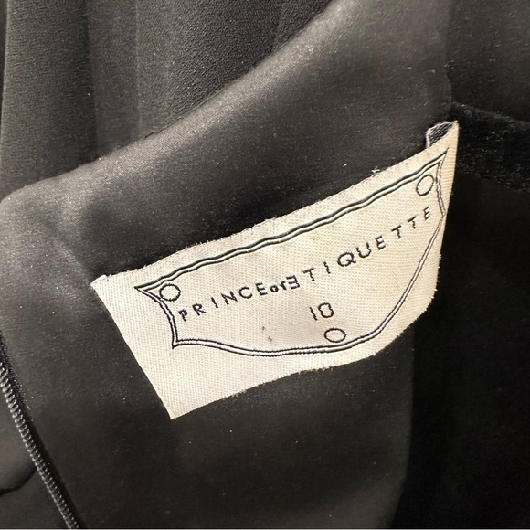 Prince of Ettiquette Black Blouse with Rose Gold Button and Zipper Detail - Picture 10 of 11